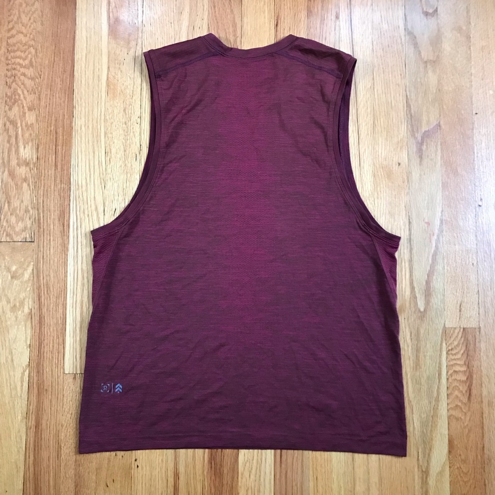 lululemon X Barry’s Metal Vent Red/Black Maroon Tank Top Large